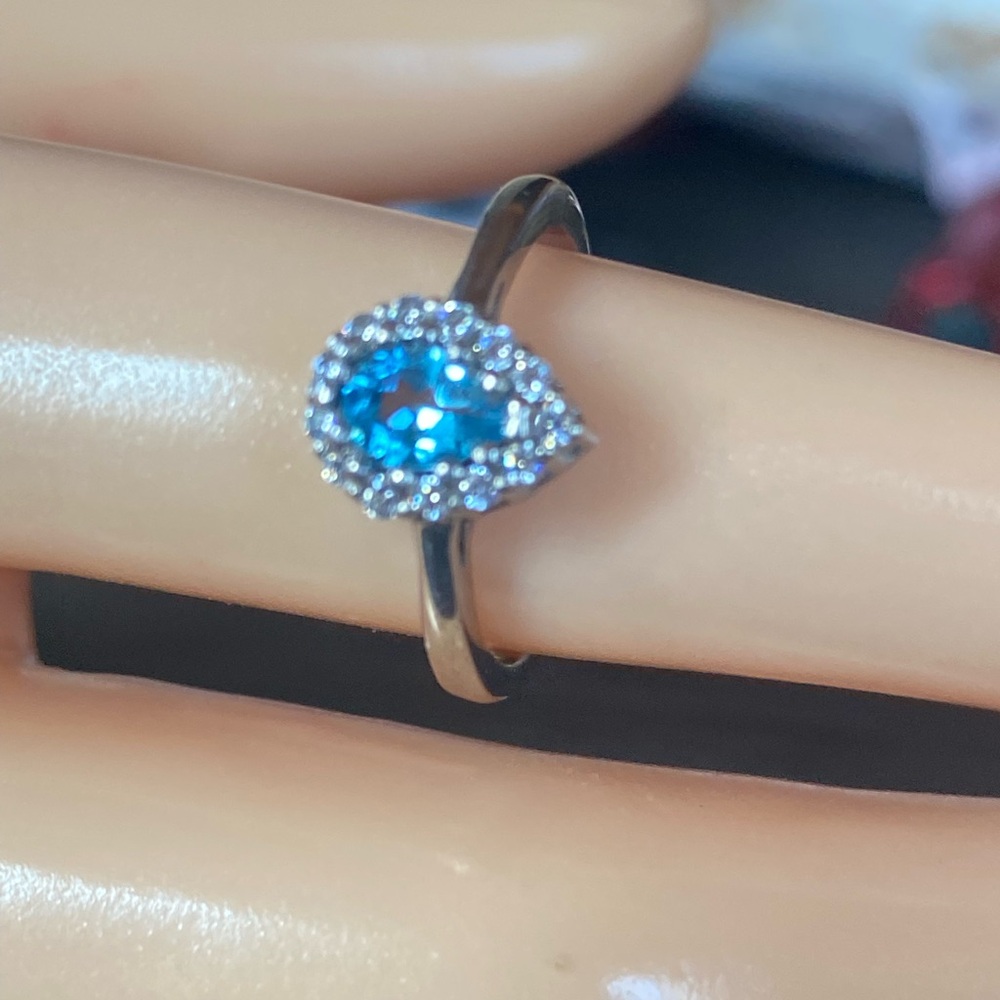 Pretty 925 silver ring